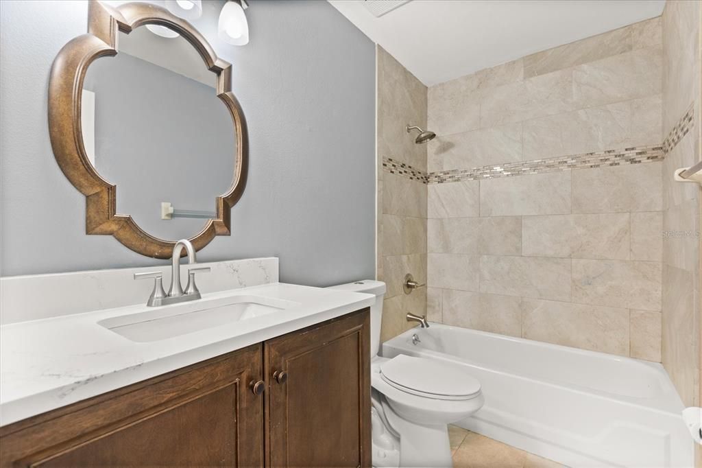 For Sale: $330,000 (2 beds, 2 baths, 1247 Square Feet)