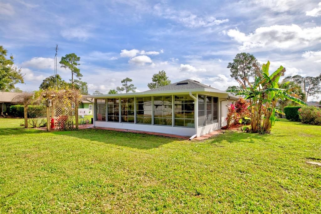 For Sale: $290,000 (2 beds, 2 baths, 1448 Square Feet)