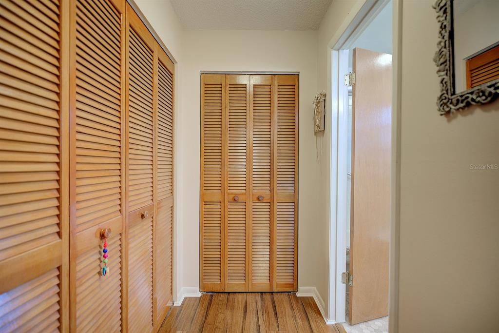 For Sale: $290,000 (2 beds, 2 baths, 1448 Square Feet)