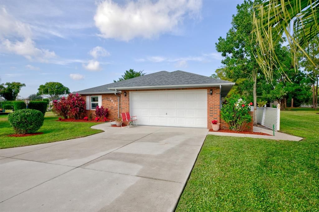 For Sale: $290,000 (2 beds, 2 baths, 1448 Square Feet)