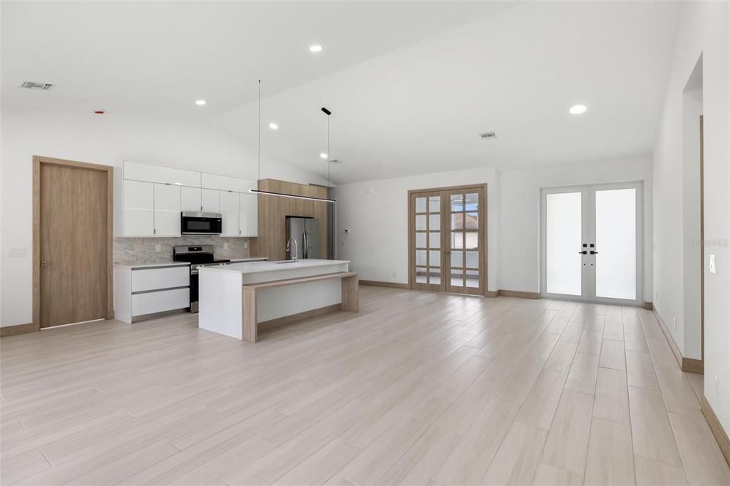 For Sale: $409,900 (3 beds, 2 baths, 1768 Square Feet)