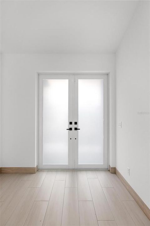 For Sale: $409,900 (3 beds, 2 baths, 1768 Square Feet)