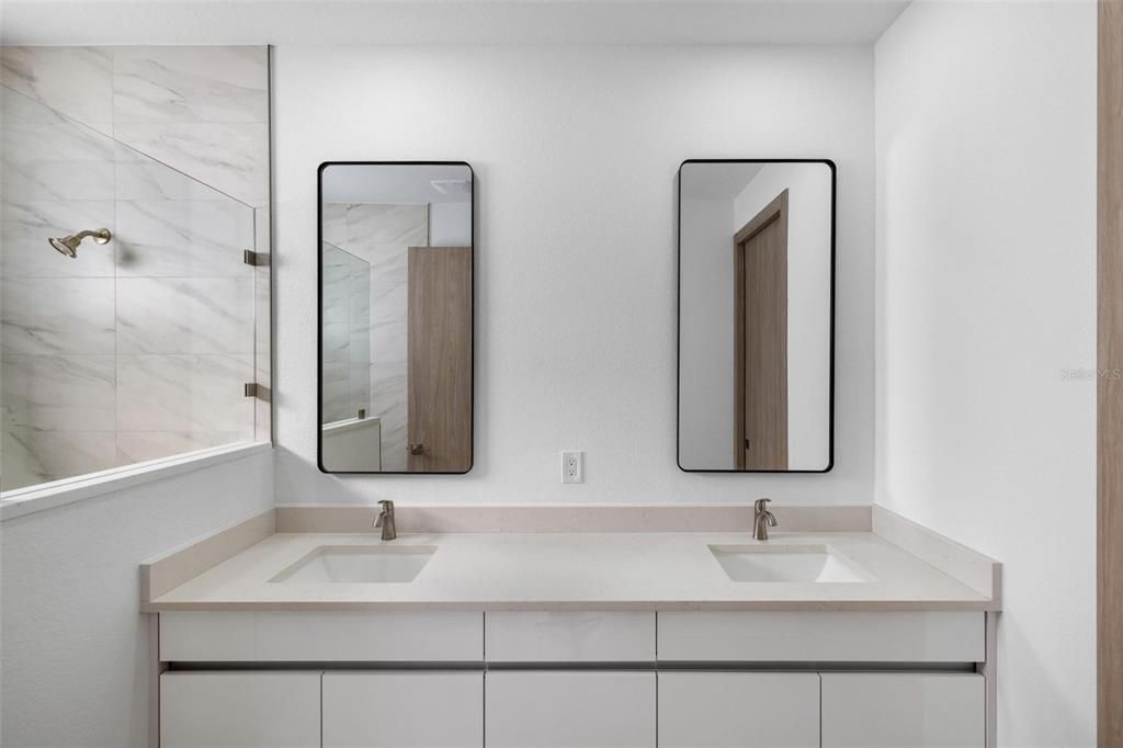 For Sale: $409,900 (3 beds, 2 baths, 1768 Square Feet)