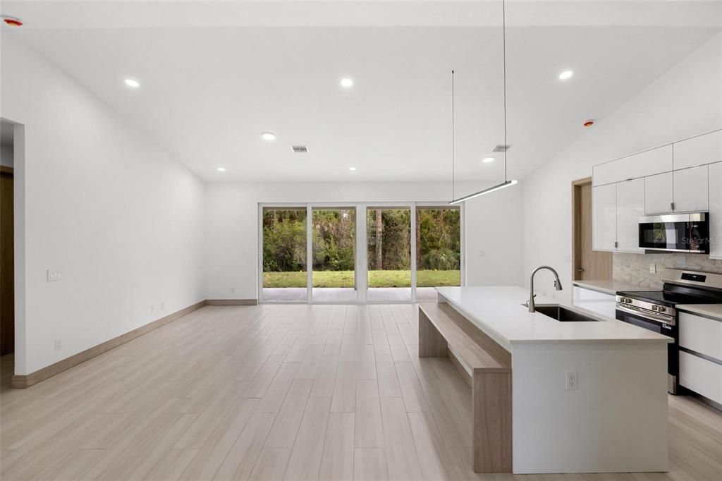 For Sale: $409,900 (3 beds, 2 baths, 1768 Square Feet)