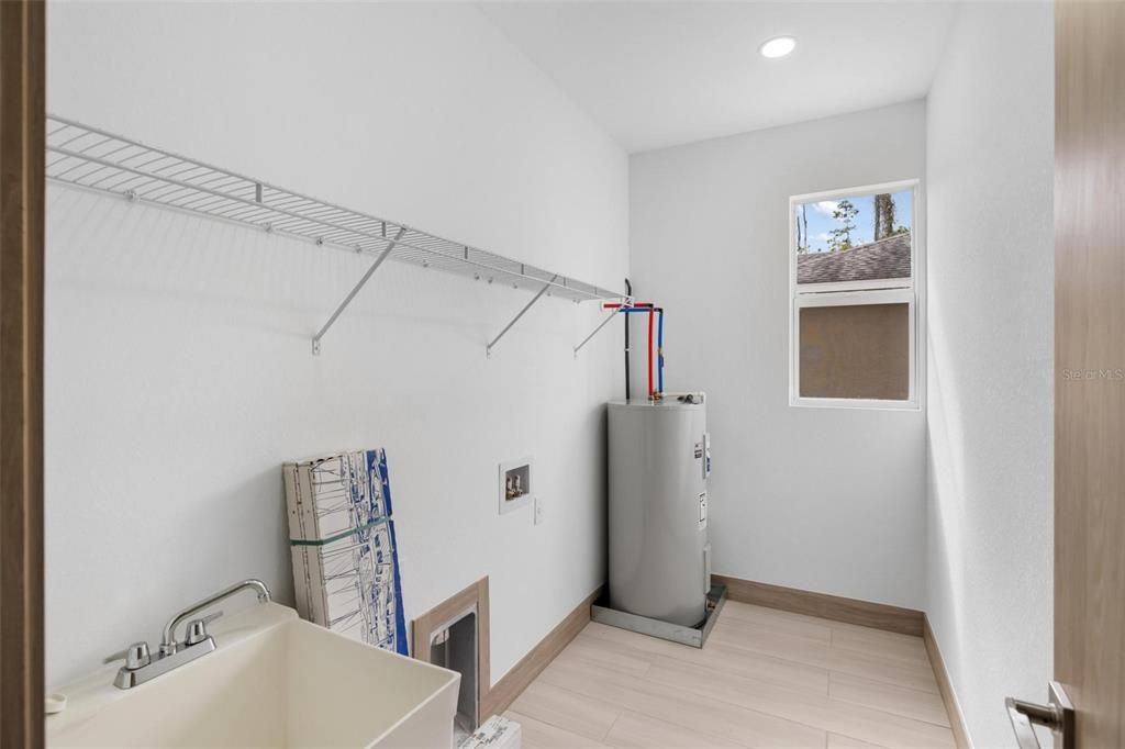 For Sale: $409,900 (3 beds, 2 baths, 1768 Square Feet)