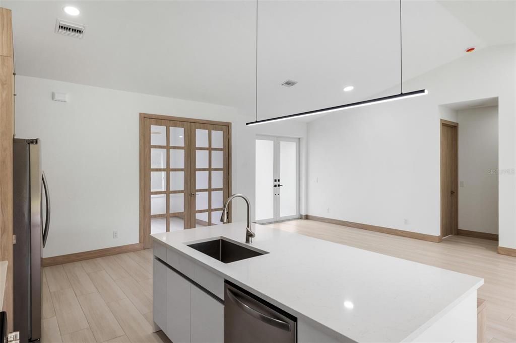 For Sale: $409,900 (3 beds, 2 baths, 1768 Square Feet)