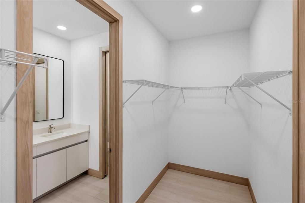 For Sale: $409,900 (3 beds, 2 baths, 1768 Square Feet)