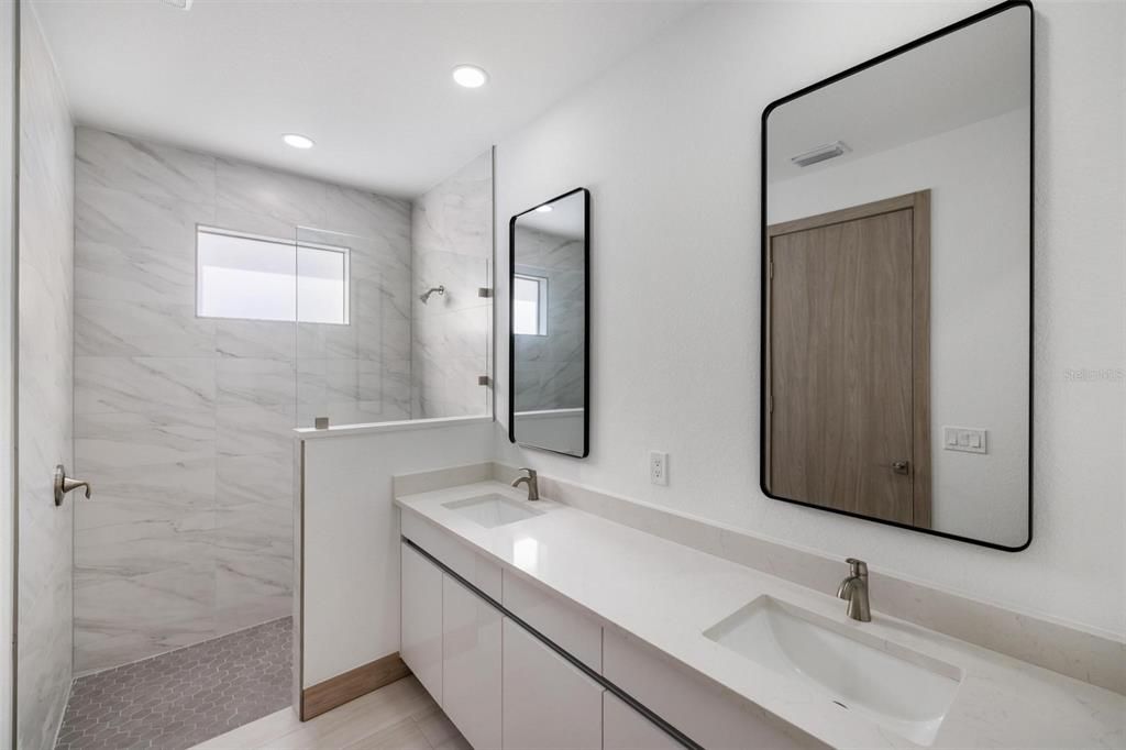 For Sale: $409,900 (3 beds, 2 baths, 1768 Square Feet)