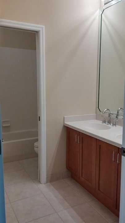 For Rent: $2,550 (4 beds, 2 baths, 2274 Square Feet)