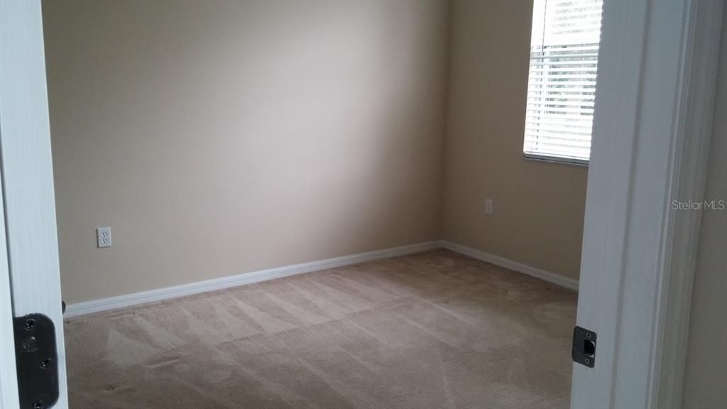 For Rent: $2,550 (4 beds, 2 baths, 2274 Square Feet)