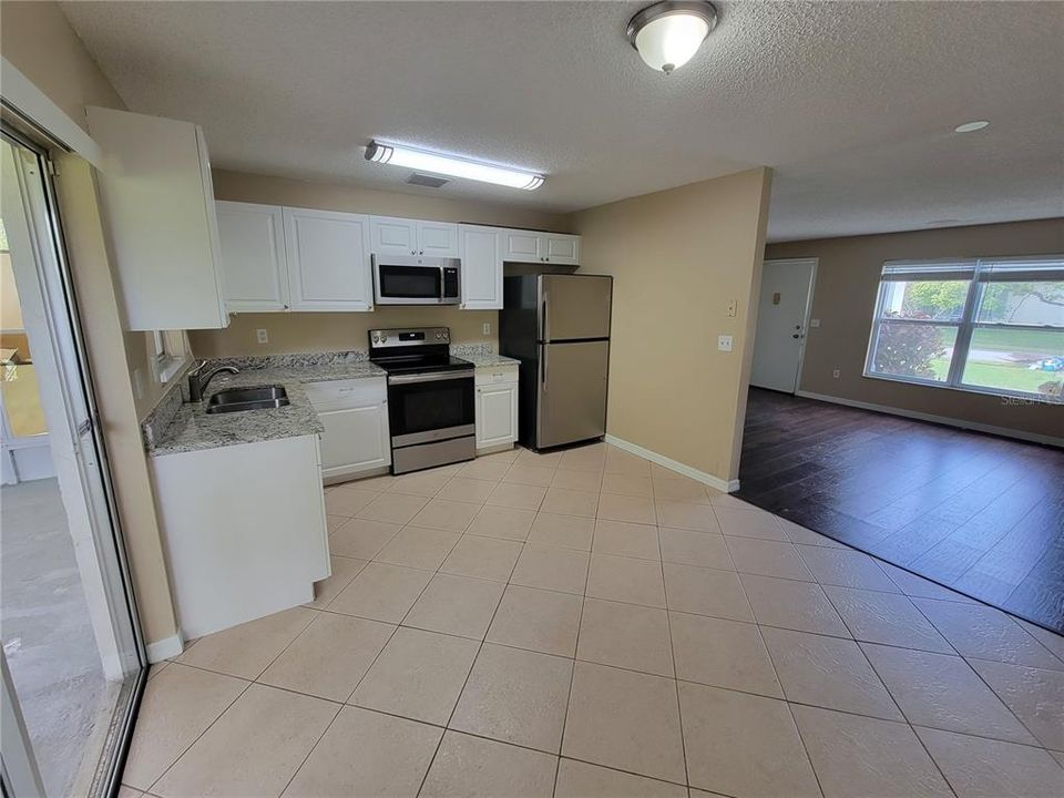 For Rent: $1,650 (2 beds, 2 baths, 969 Square Feet)