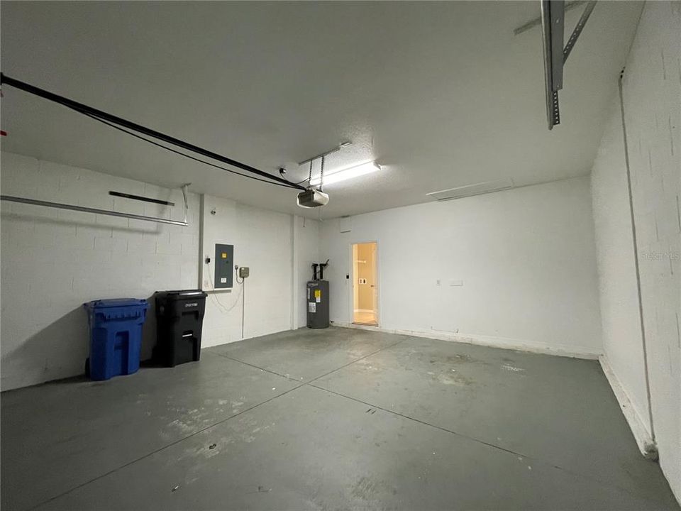 For Sale: $299,900 (4 beds, 2 baths, 1878 Square Feet)