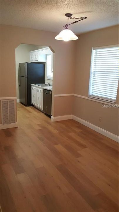 For Rent: $1,500 (1 beds, 1 baths, 775 Square Feet)