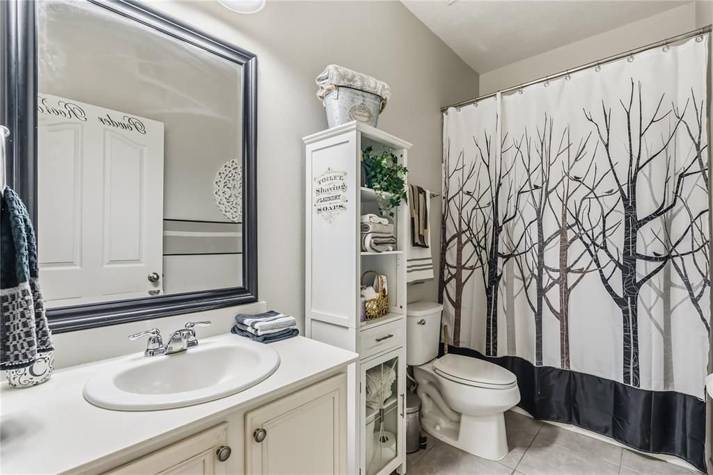 For Sale: $599,900 (3 beds, 2 baths, 2136 Square Feet)