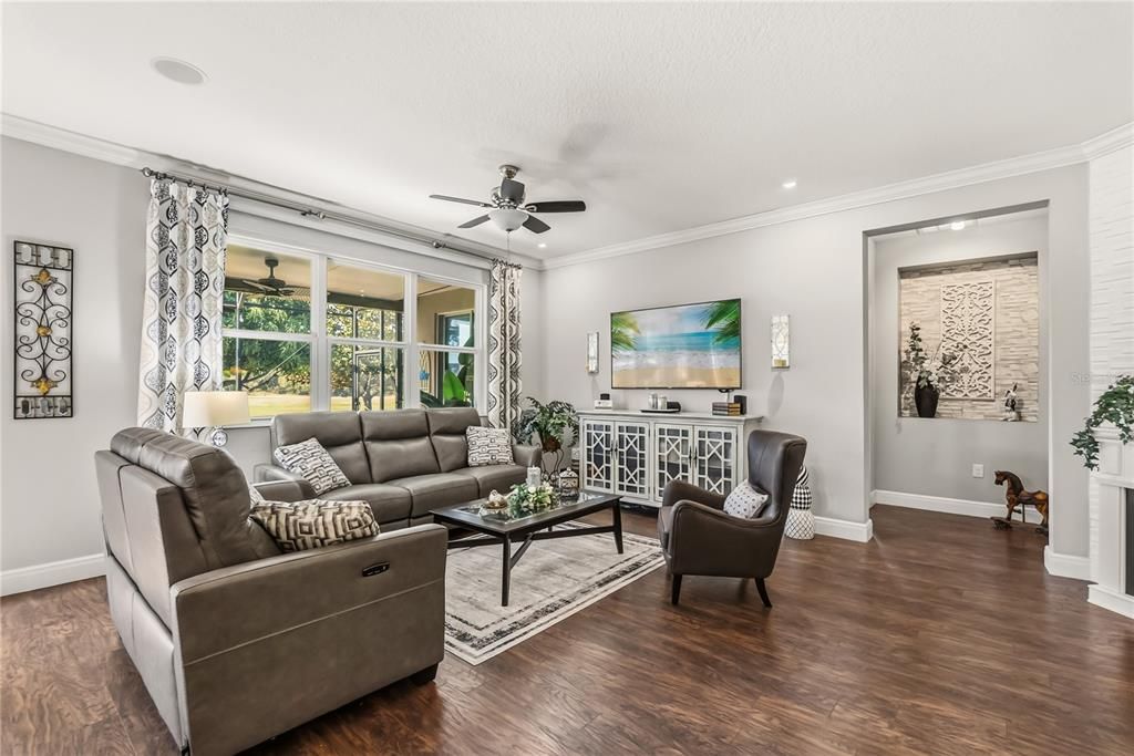 For Sale: $599,900 (3 beds, 2 baths, 2136 Square Feet)