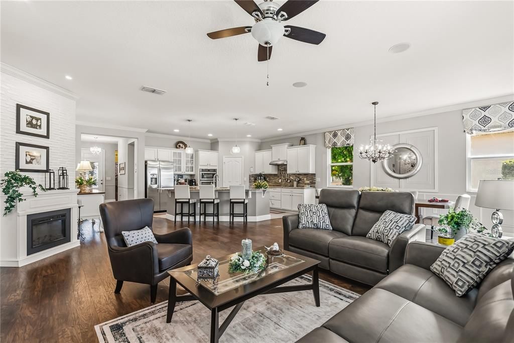 For Sale: $599,900 (3 beds, 2 baths, 2136 Square Feet)