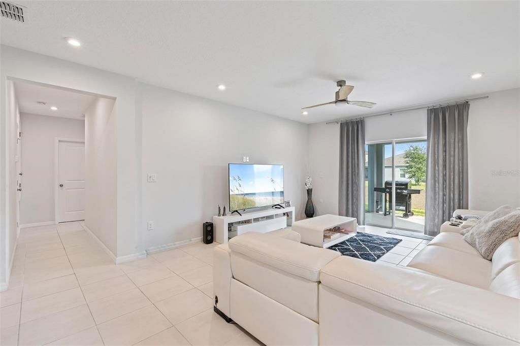 En Renta: $2,500 (4 camas, 2 baños, 1974 Pies cuadrados)