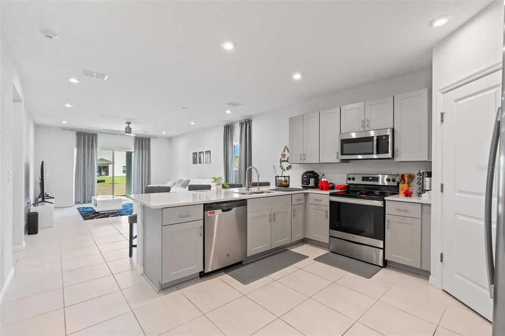 En Renta: $2,500 (4 camas, 2 baños, 1974 Pies cuadrados)