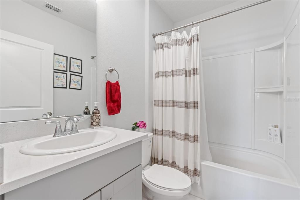 En Renta: $2,500 (4 camas, 2 baños, 1974 Pies cuadrados)