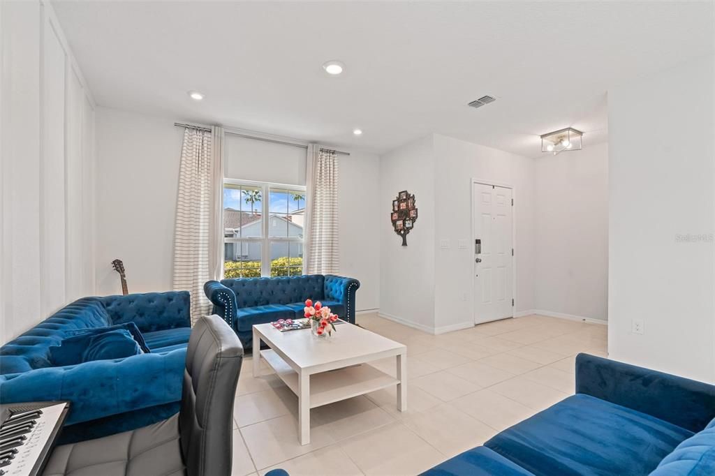 En Renta: $2,500 (4 camas, 2 baños, 1974 Pies cuadrados)