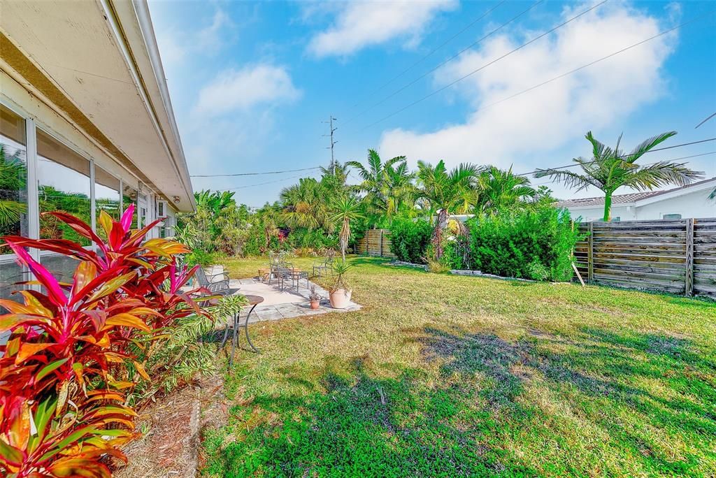 На продажу: $498,000 (2 спален, 2 ванн, 1560 Квадратных фут)