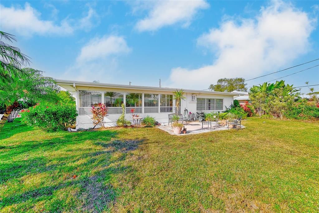 На продажу: $498,000 (2 спален, 2 ванн, 1560 Квадратных фут)