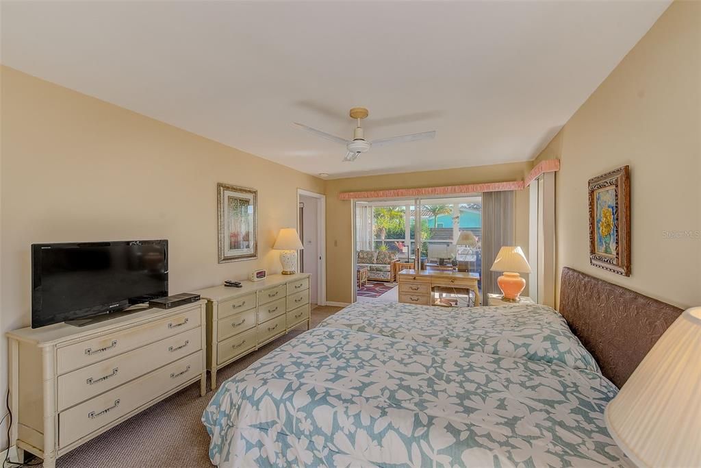 На продажу: $498,000 (2 спален, 2 ванн, 1560 Квадратных фут)