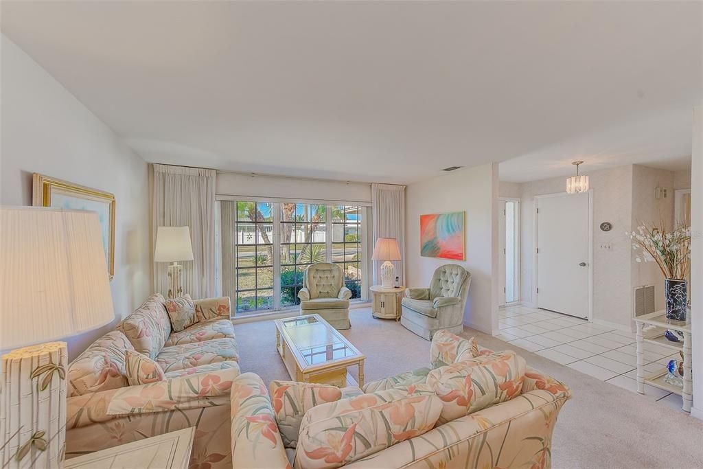 На продажу: $498,000 (2 спален, 2 ванн, 1560 Квадратных фут)