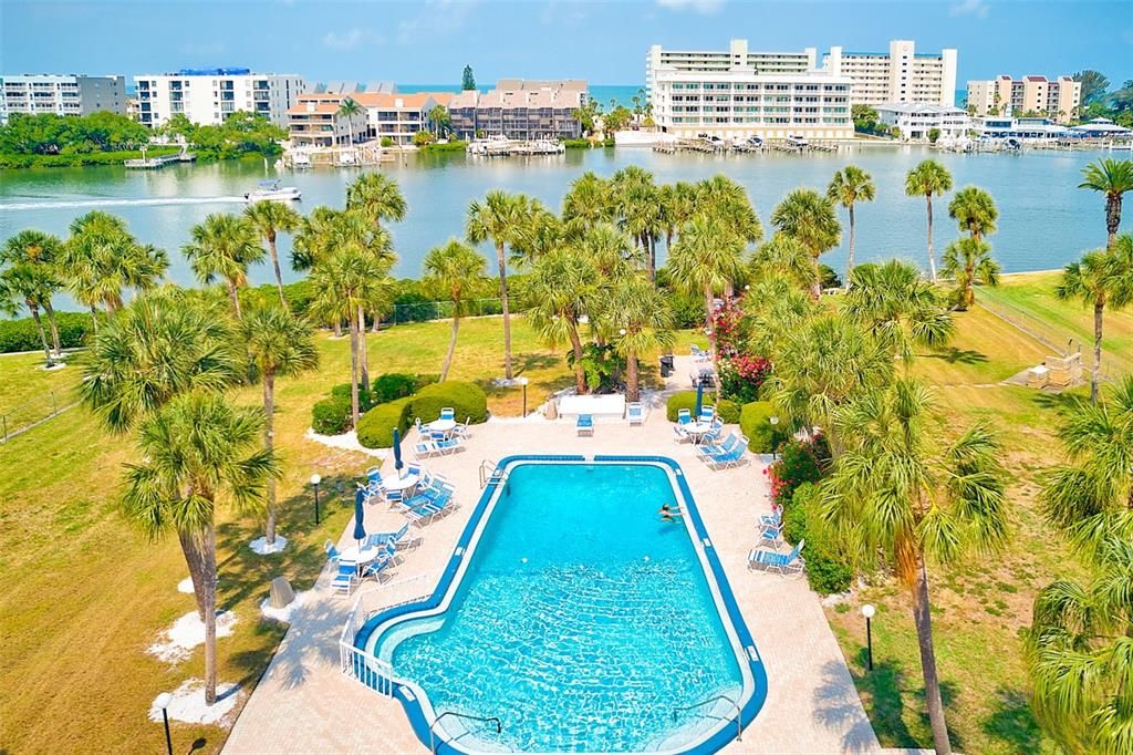 На продажу: $498,000 (2 спален, 2 ванн, 1560 Квадратных фут)