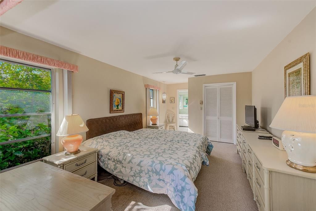 На продажу: $498,000 (2 спален, 2 ванн, 1560 Квадратных фут)