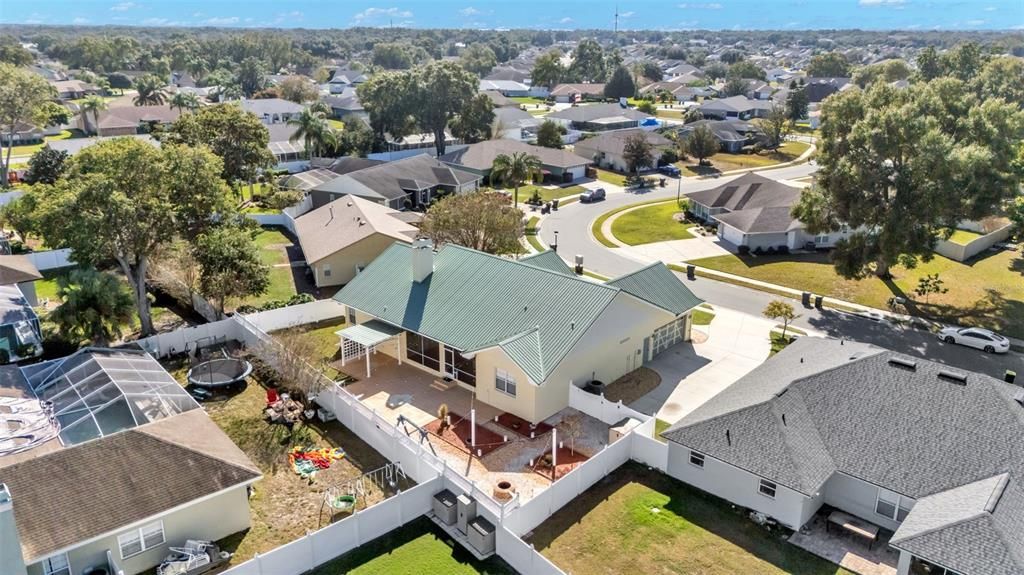 На продажу: $419,900 (4 спален, 2 ванн, 2475 Квадратных фут)