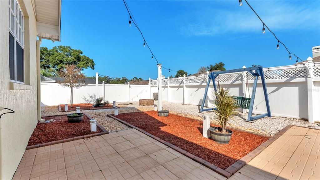 На продажу: $419,900 (4 спален, 2 ванн, 2475 Квадратных фут)