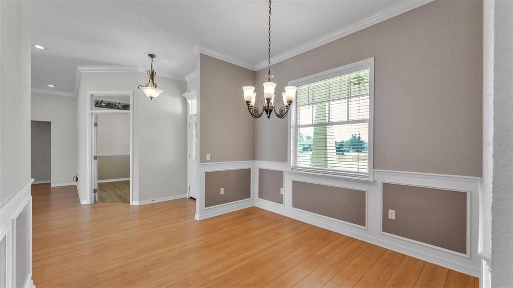 На продажу: $419,900 (4 спален, 2 ванн, 2475 Квадратных фут)