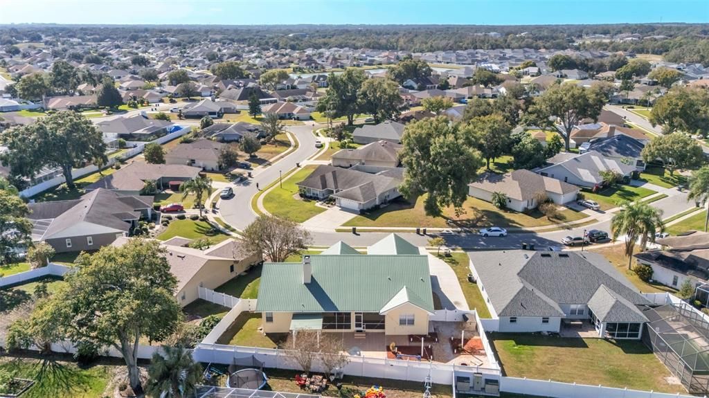 На продажу: $419,900 (4 спален, 2 ванн, 2475 Квадратных фут)