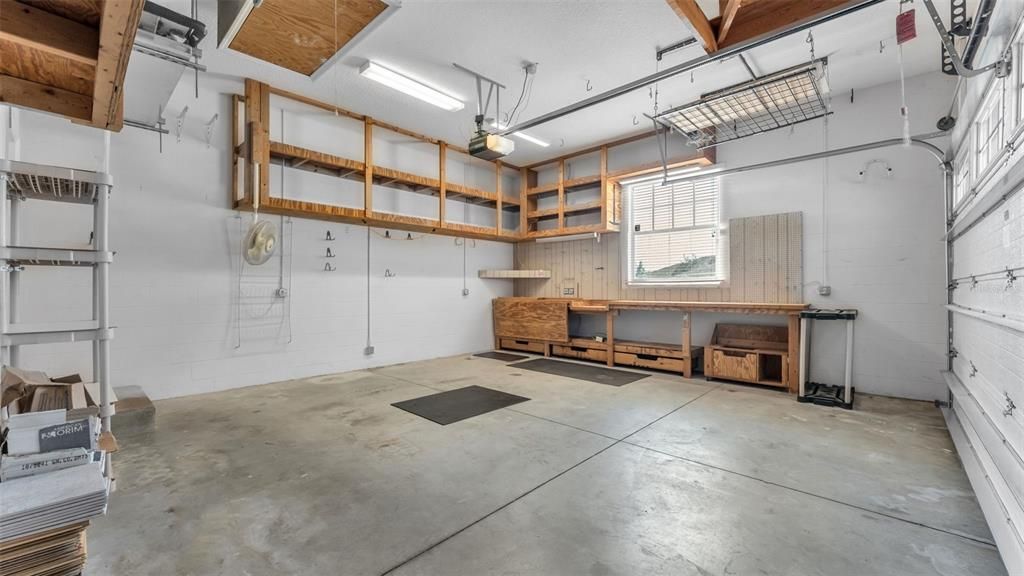 На продажу: $419,900 (4 спален, 2 ванн, 2475 Квадратных фут)