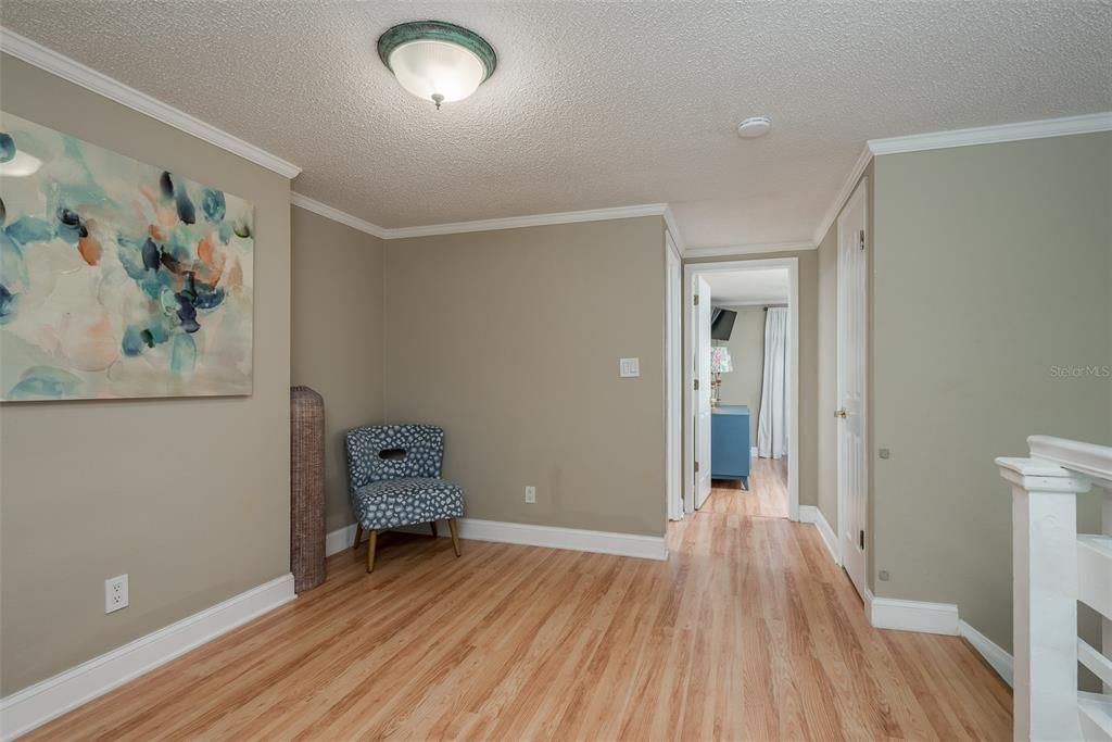 合同活跃: $849,000 (6 贝兹, 3 浴室, 3335 平方英尺)