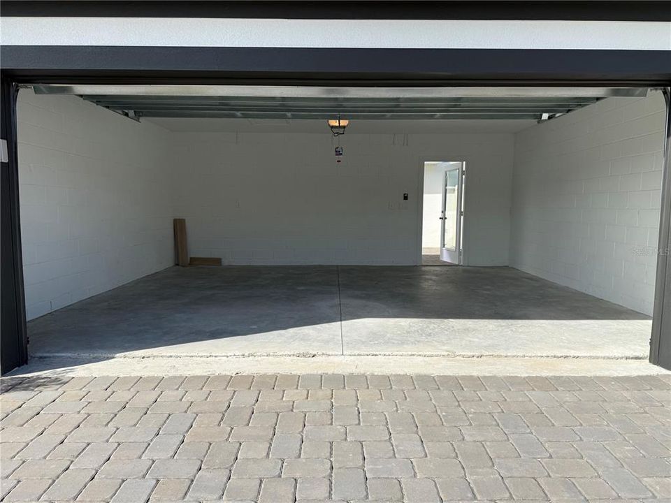 For Rent: $2,600 (3 beds, 2 baths, 1693 Square Feet)