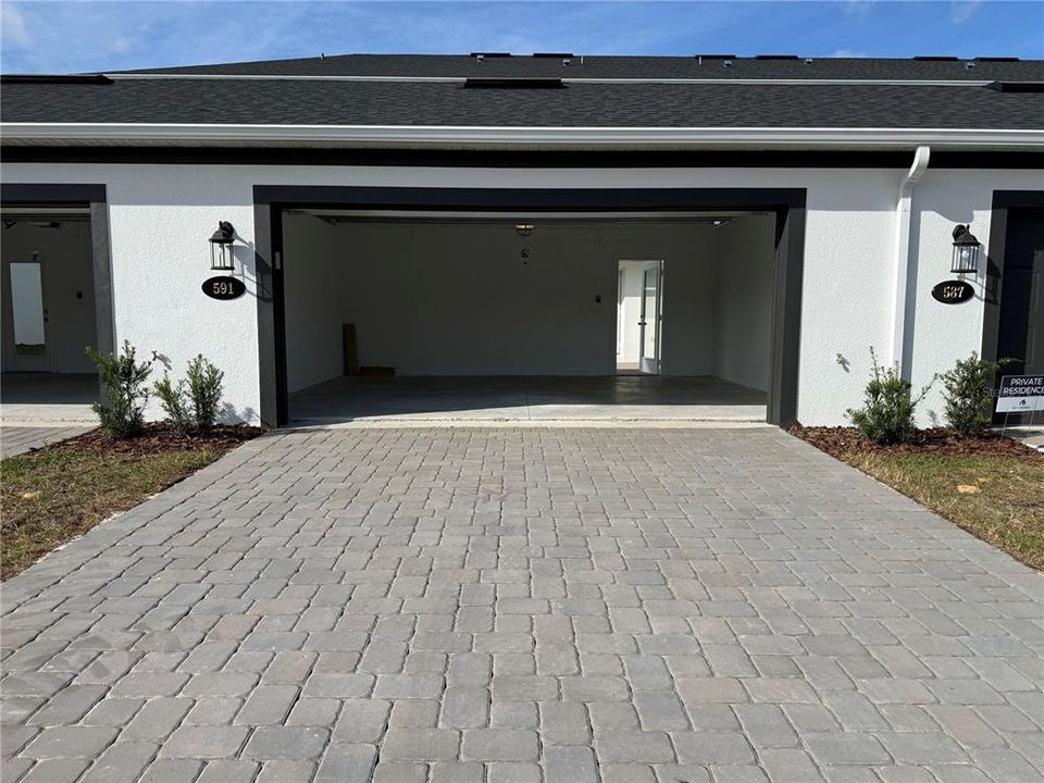 For Rent: $2,600 (3 beds, 2 baths, 1693 Square Feet)