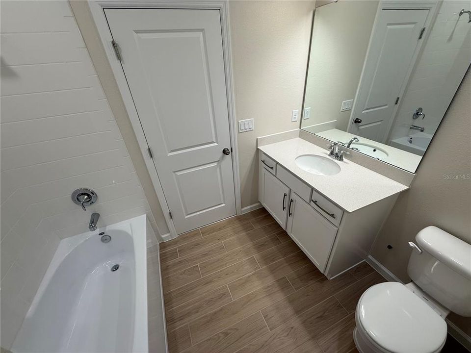 For Rent: $2,600 (3 beds, 2 baths, 1693 Square Feet)