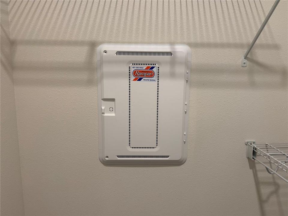 For Rent: $2,600 (3 beds, 2 baths, 1693 Square Feet)