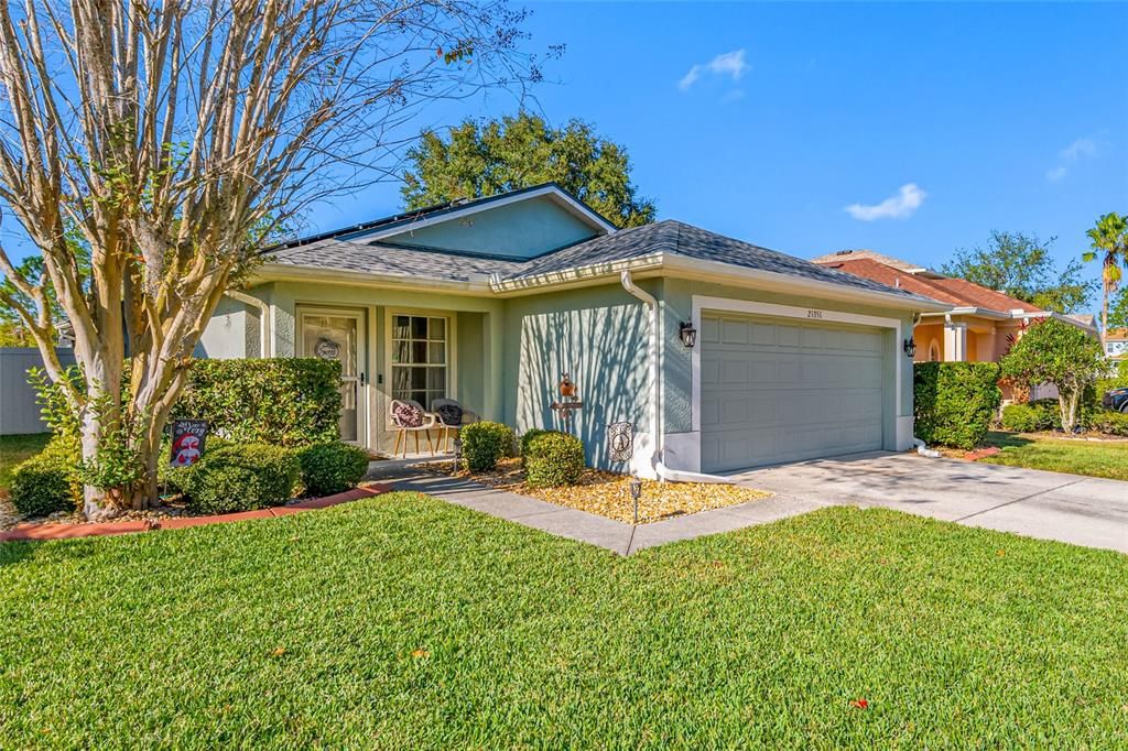 For Sale: $419,900 (3 beds, 2 baths, 1403 Square Feet)