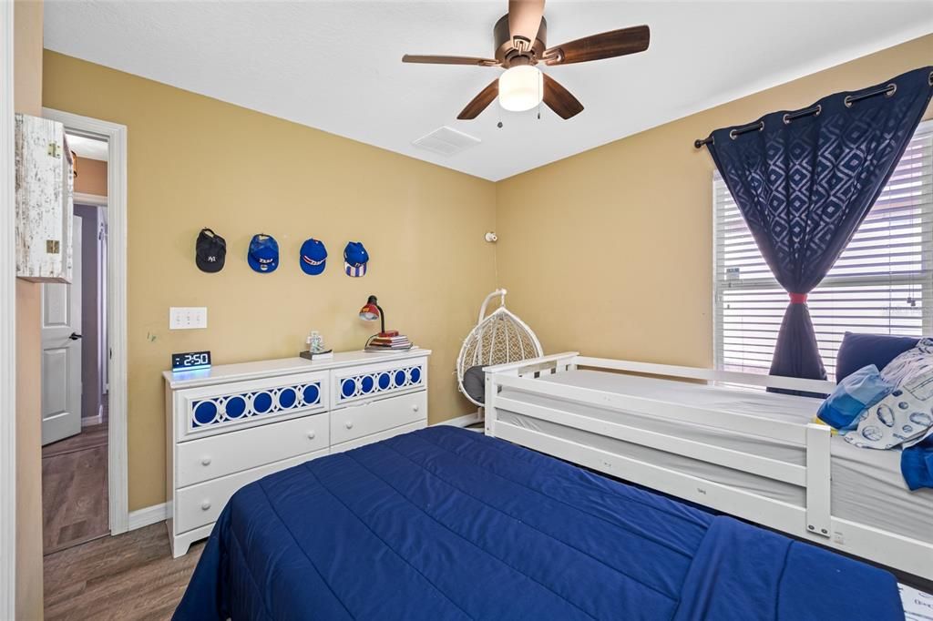 For Sale: $419,900 (3 beds, 2 baths, 1403 Square Feet)