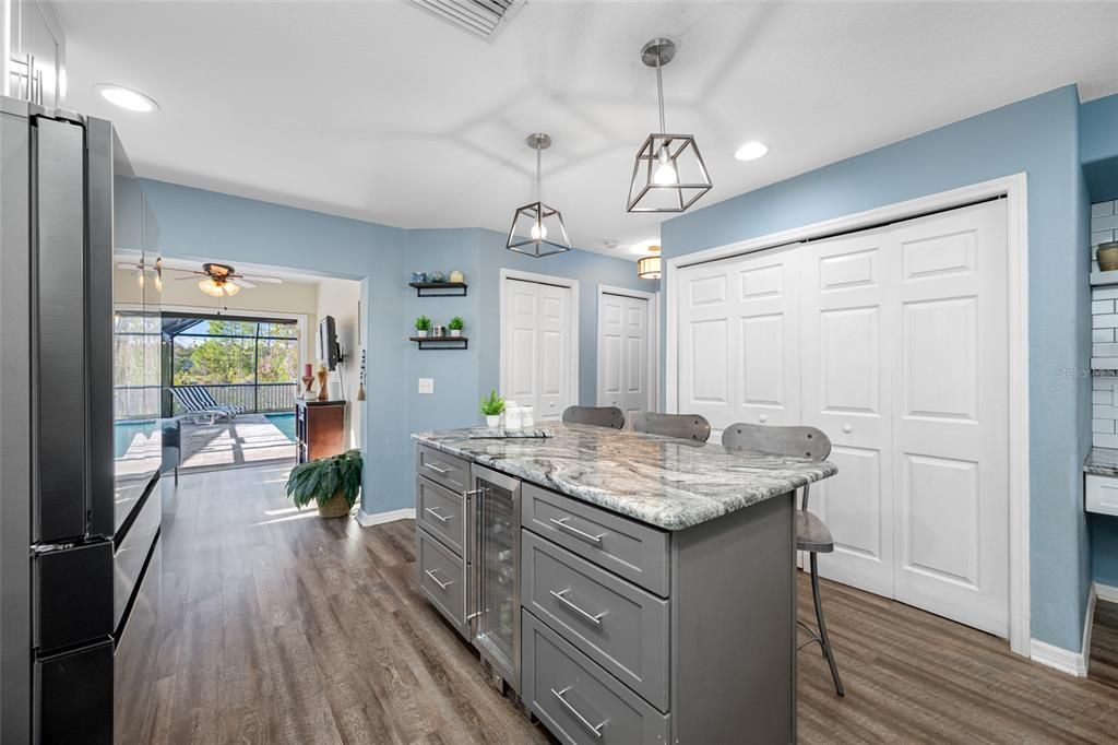 For Sale: $419,900 (3 beds, 2 baths, 1403 Square Feet)