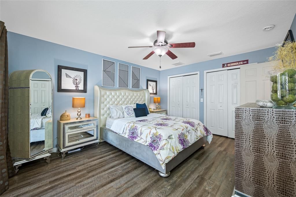 For Sale: $419,900 (3 beds, 2 baths, 1403 Square Feet)