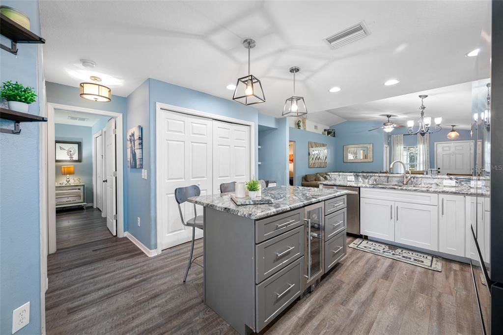 For Sale: $419,900 (3 beds, 2 baths, 1403 Square Feet)