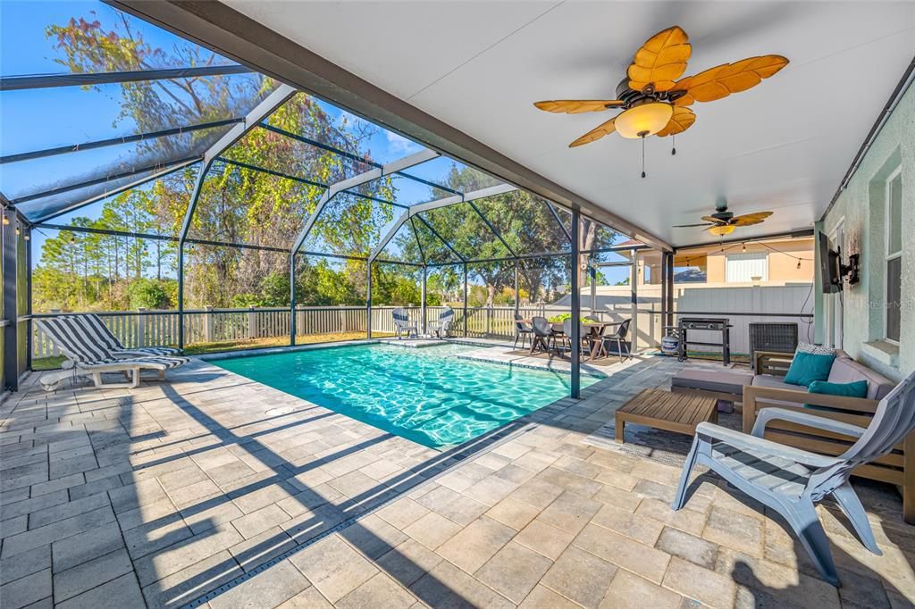 For Sale: $419,900 (3 beds, 2 baths, 1403 Square Feet)