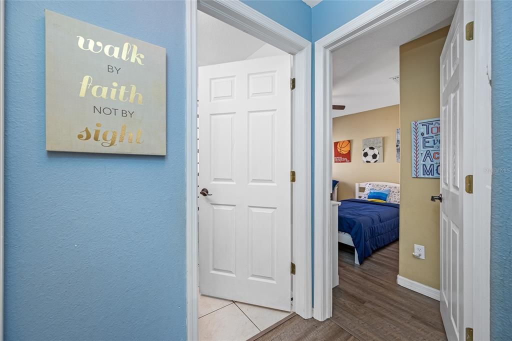 For Sale: $419,900 (3 beds, 2 baths, 1403 Square Feet)