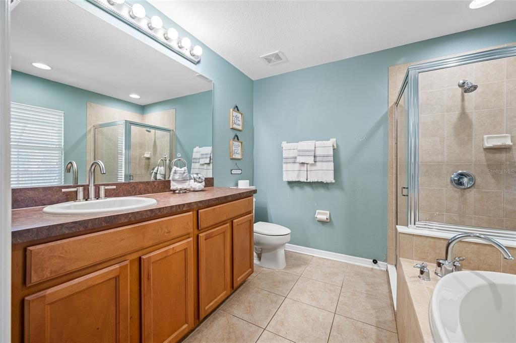 For Sale: $419,900 (3 beds, 2 baths, 1403 Square Feet)