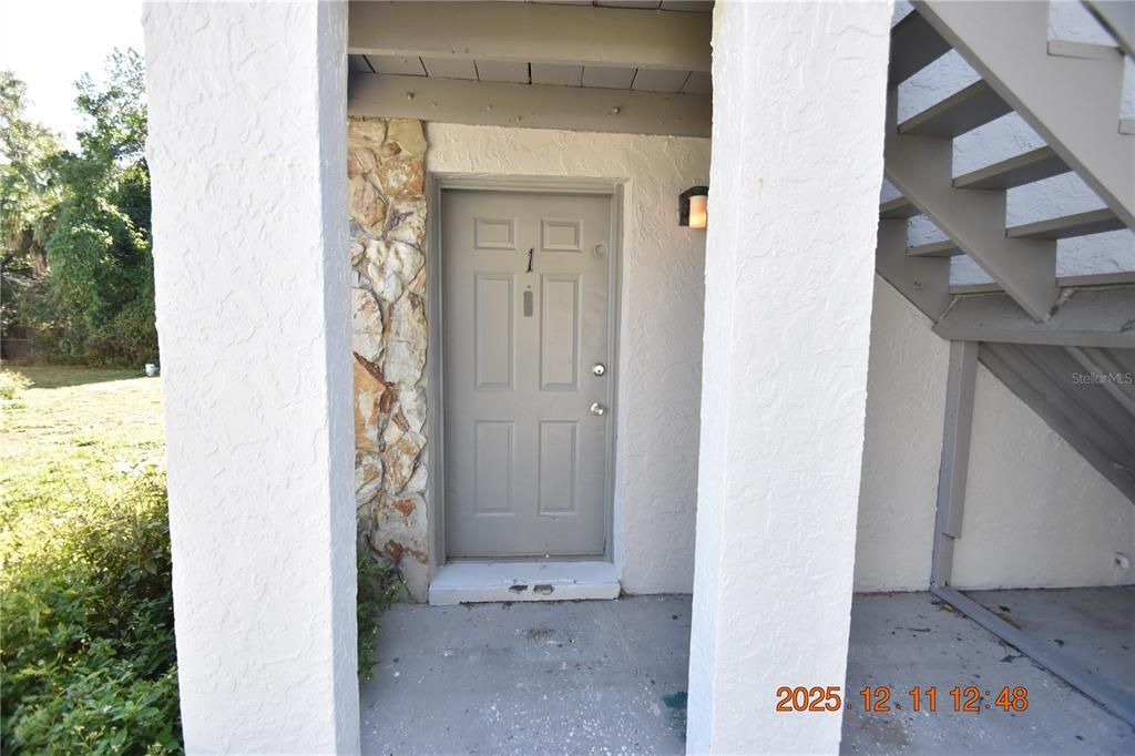 出租: $1,195 (2 贝兹, 1 浴室, 705 平方英尺)