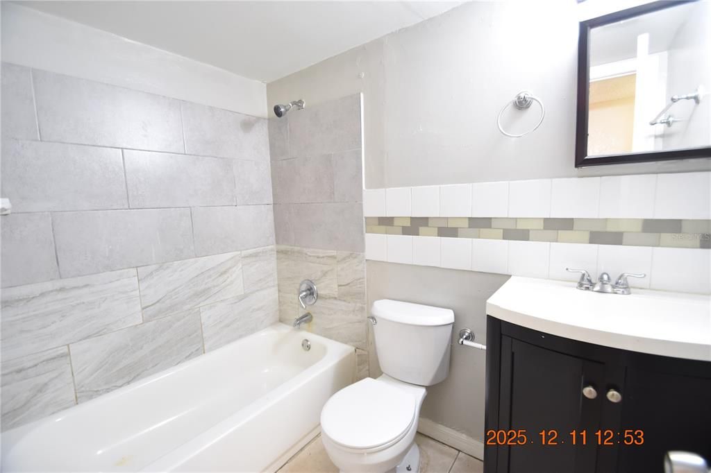 出租: $1,195 (2 贝兹, 1 浴室, 705 平方英尺)